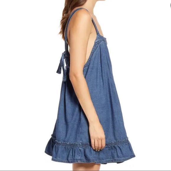 Wild One Sleeveless Denim Minidress
FREE PEOPLE - Picture 4 of 9